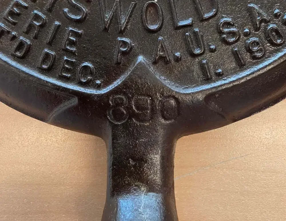 Vintage Griswold American No. 7 Cast Iron Waffle Maker 390 Erie PA Pat'd 1908